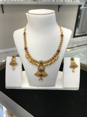 Women’s antique necklace 