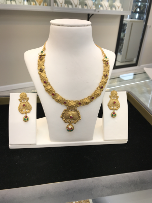 Women’s antique necklace 