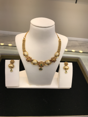 Women’s antique necklace