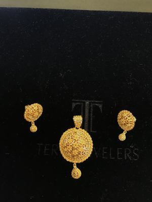 Pendent set