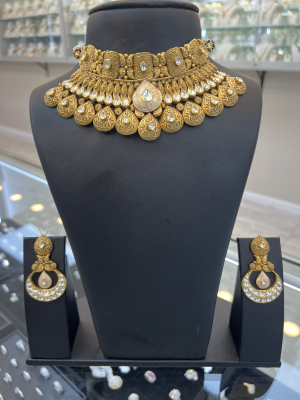 Womens Antique Necklace 