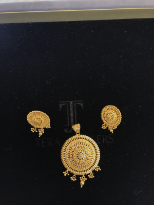Pendent set