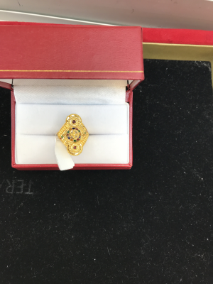 Lady ring