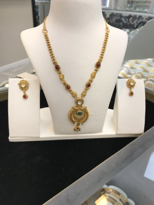 Women’s antique necklace 
