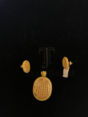 Pendent set