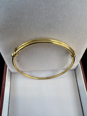Baby bangle 